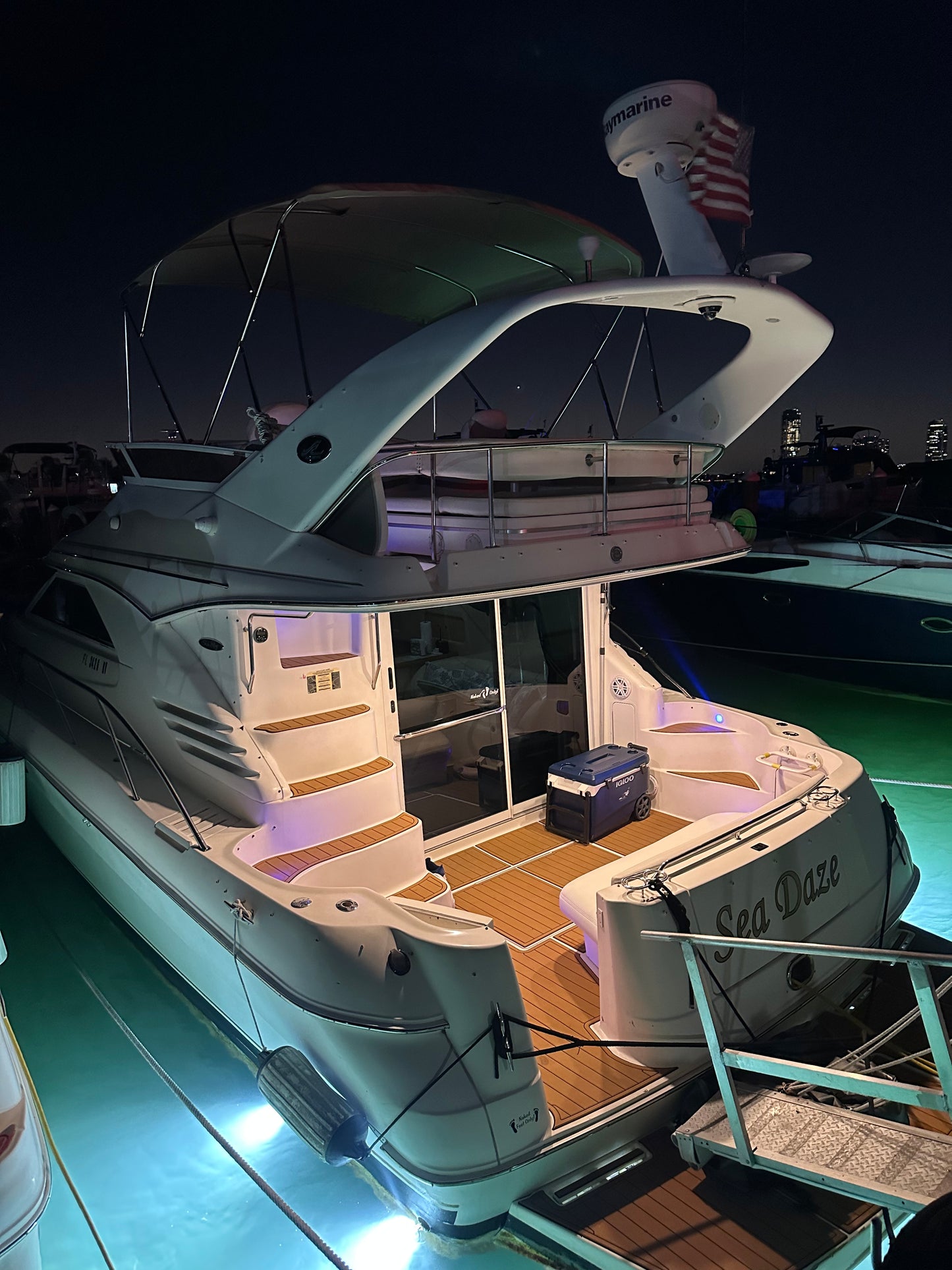 Sea ray FlyBridge 48Ft