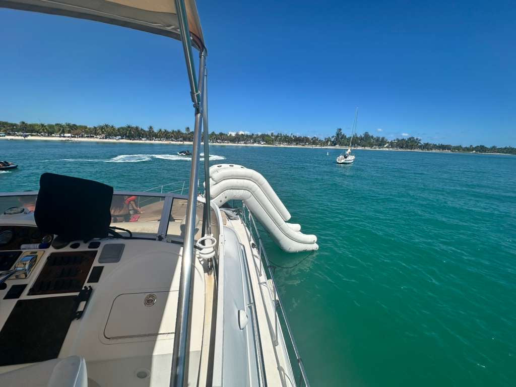Sea ray FlyBridge 48Ft